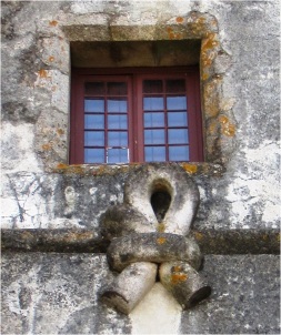 Evoramonte Castle Window 01