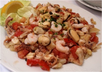 Split seafood salad